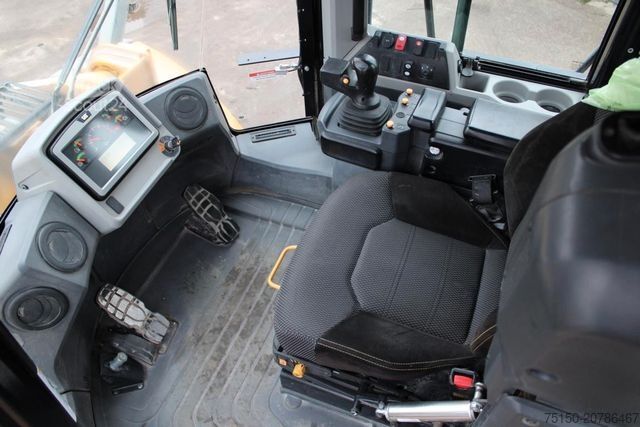 Riteņu iekrāvējs CATERPILLAR 966 MXE - Nr.: 724