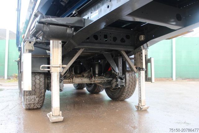 Semi-remorque benne WIELTON Kippmulde 28 m³ deck UNFALL Nr.: 931