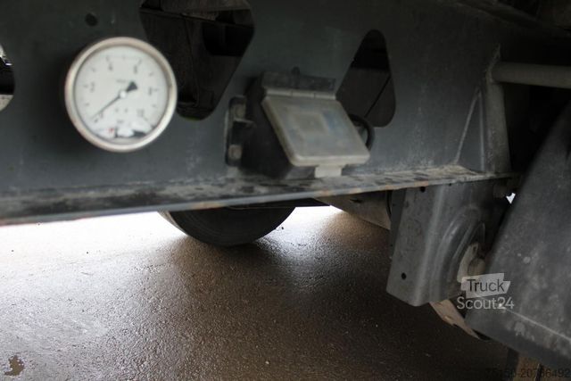 Polpriklopnik s premičnim dnom PEISCHL 3 ESPOS - Schubboden 92 m³ Nr.: 745