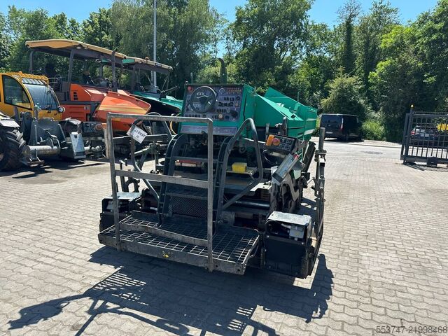 Асфальтоукладчик BOMAG HBF 223 C