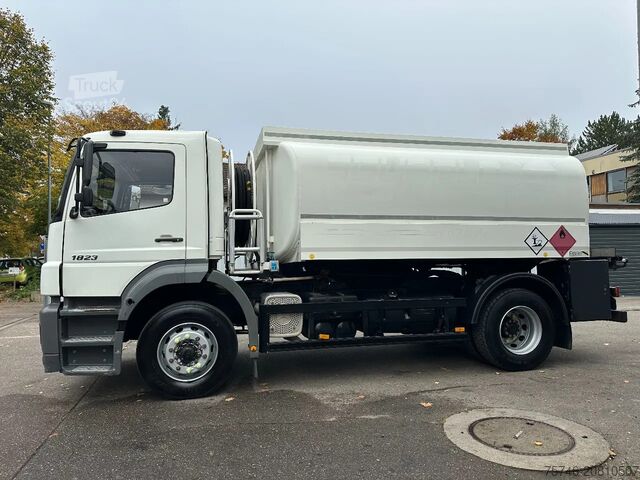 Tankowiec Mercedes-Benz Axor 1823 LA *Tankwagen für Heizöl/Diesel, 2 Ka...