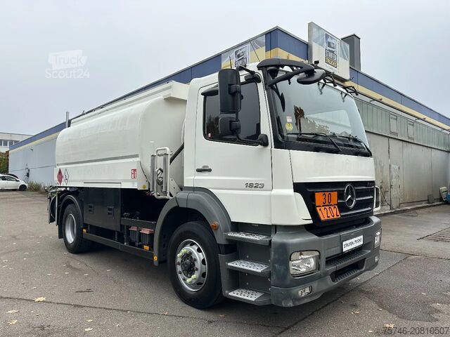 Tankowiec Mercedes-Benz Axor 1823 LA *Tankwagen für Heizöl/Diesel, 2 Ka...