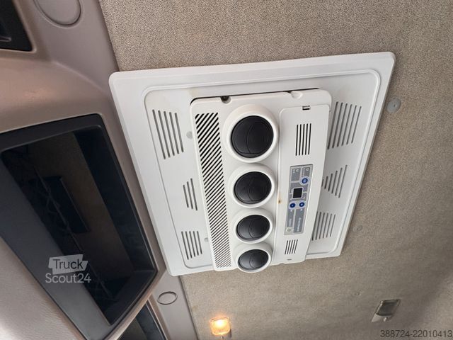 Фургон с брезентова завеса DAF LF 210*E6a*AHK*Standklima*1-Liege*TÜV*
