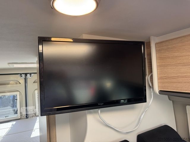 Автодім SUNLIGHT V 60 Solar+Sat TV+AHK+Kamera+Markise