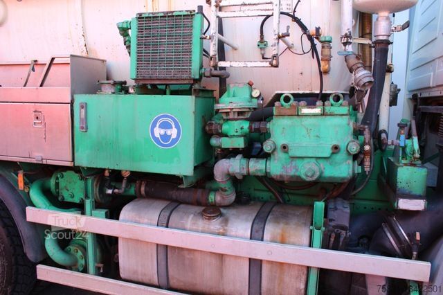 Vacuum tank truck MERCEDES-BENZ Actros 3335 6x4 Kroll 13m³ HD-Kombi ADR/GGVS V2A