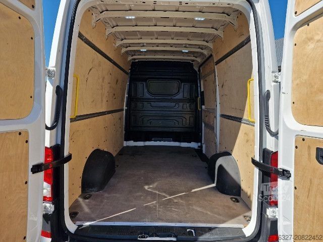 Furgon blaszak MAN TGE 3.140 4X2F SB Automatik