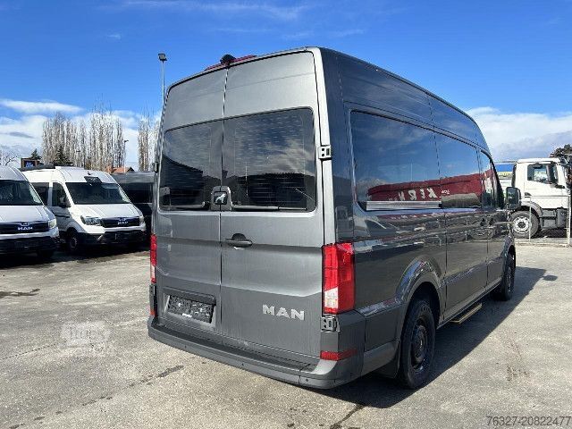 Minibus MAN TGE 3.180 4X2F SB KOMBI