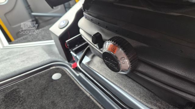 Minibusz MERCEDES-BENZ 517 Sprinter GSR 2 Automatik 22 SS  Stock