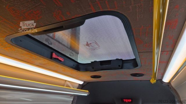Minibusz MERCEDES-BENZ 517 Sprinter GSR 2 Automatik 22 SS Stock
