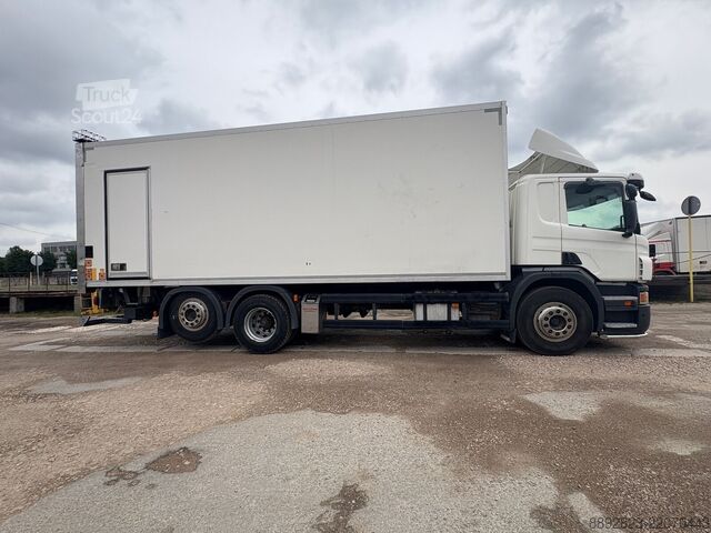 Transport frigorific Scania P400