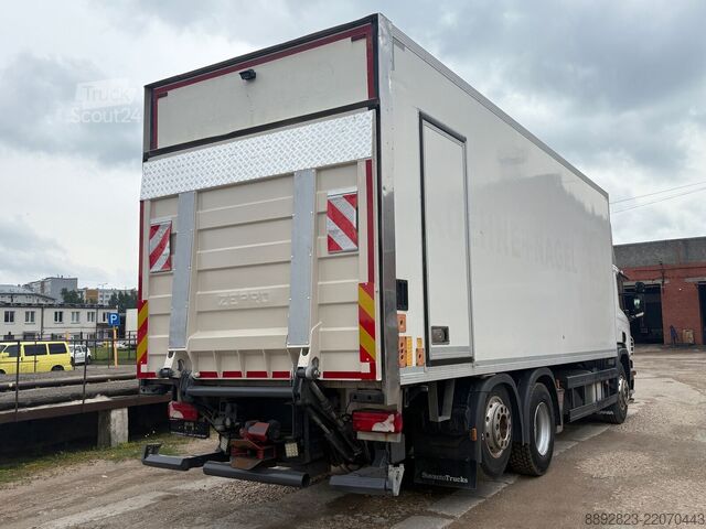 Transport frigorific Scania P400
