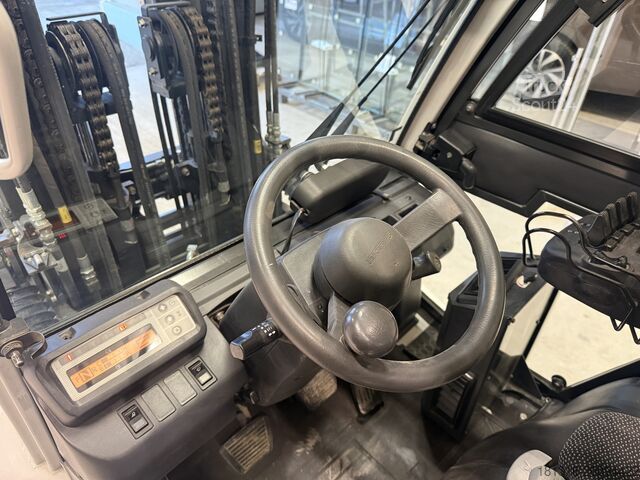 Carretilla elevadora Unicarriers DX32