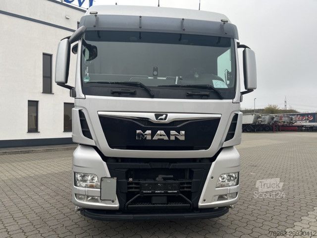 Standard SZM MAN TGX 18.500 4x2 Intader