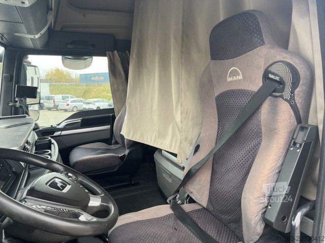 Standard SZM MAN TGX 18.500 4x2 Intader