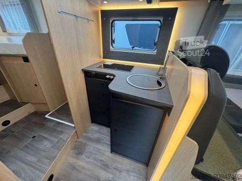 Yarı entegre karavan Sunlight T 68 Adventure Edition Automatik