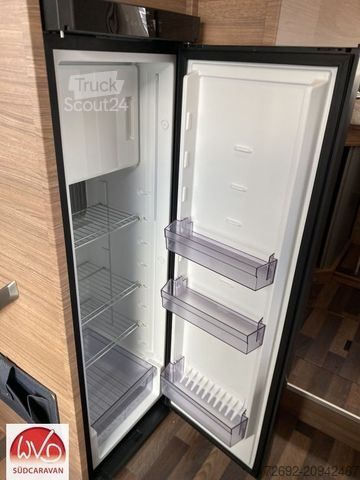 Autorulotă semi-integrată WEINSBERG CaraSuite 700 ME