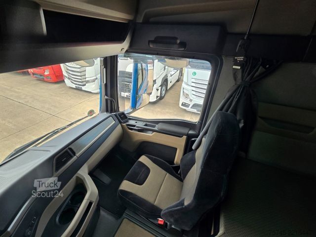 وحدة جرار قياسية MAN TGX 18.510 * ACC * TOP * 2X TANK * NAVI*RETARDER