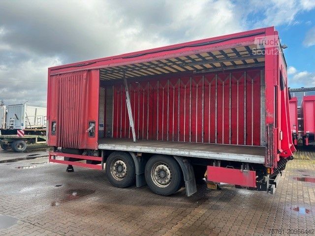 Nyitott pótkocsi ponyvával SPIER ZGL 290 Hochgekuppelt