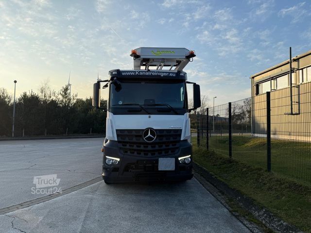 Camion-citerne à vide MERCEDES-BENZ AROCS 2548 L 6x4 / KROLL Wasserrückgewinner WRS1