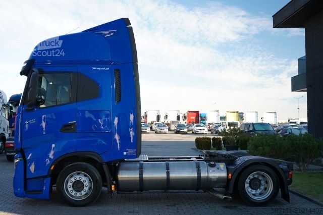 Standaard trekker IVECO S-WAY / 460 / RETARDER / LNG / MEGA / LOW DECK