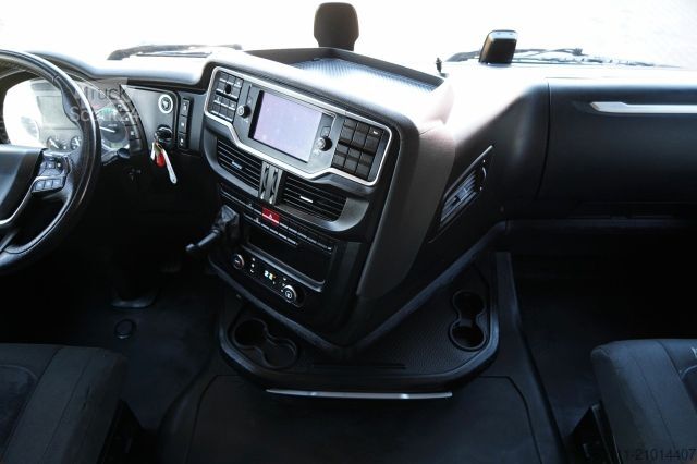 Standaard trekker IVECO S-WAY / 460 / RETARDER / LNG / MEGA / LOW DECK