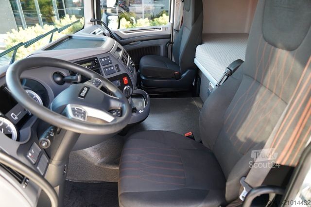 Standard nyergesvontató DAF XF 480 / SUPER SPACE CAB / 2021