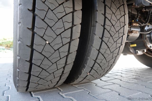 Koelwagen RENAULT D 280 / CH?ODNIA - 6,7 m / THERMO KING ES-600 MA