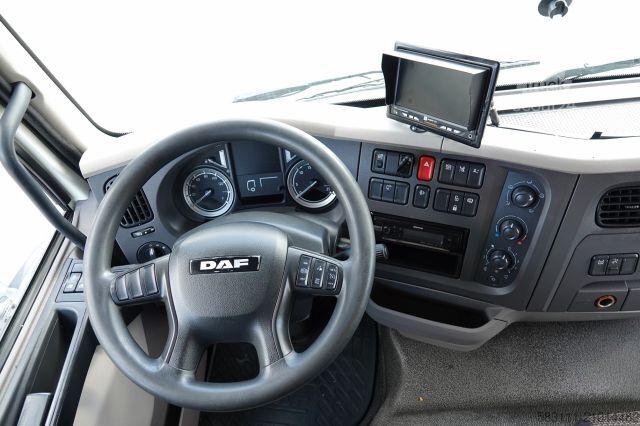 Camion jumbo DAF LF 210 / KONTENER - 7 M / SOLÓWKA / WINDA DHOLLA