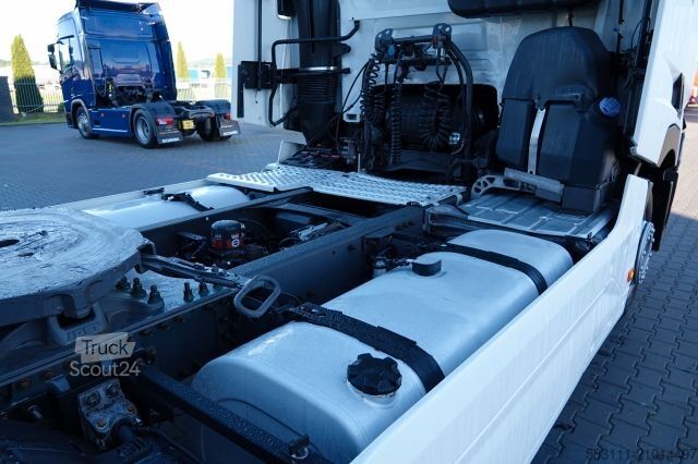 Standaard trekker RENAULT T 480 / 13L / 2017 ROK