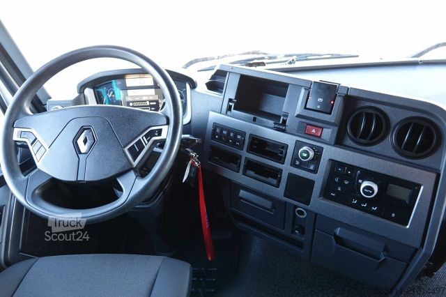 Standaard trekker RENAULT T 480 / 13L / 2017 ROK