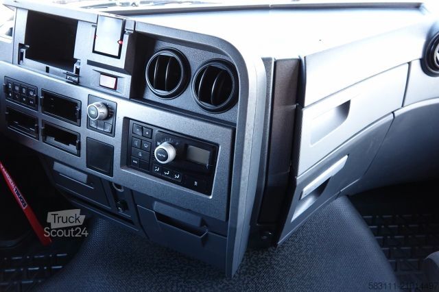 Standaard trekker RENAULT T 480 / 13L / 2017 ROK