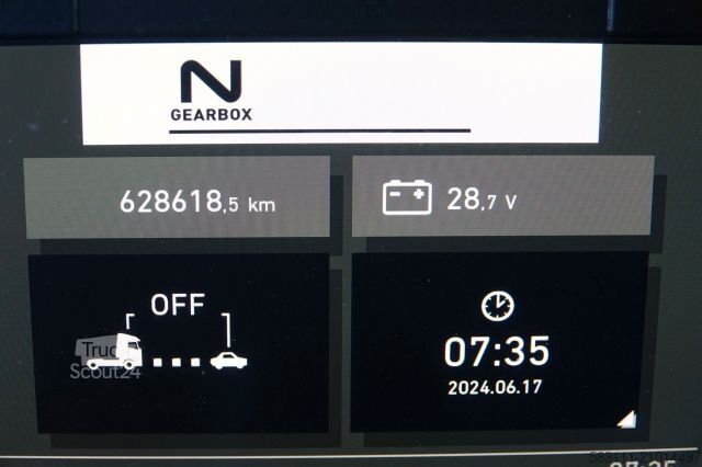 Standaard trekker RENAULT T 480 / 13L / 2017 ROK