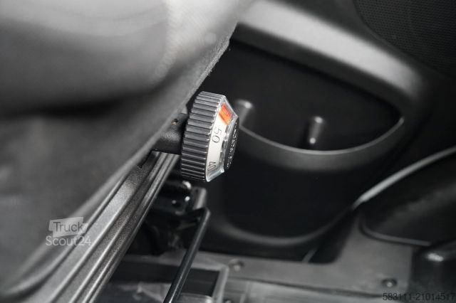 Рефрижераторний фургон IVECO DAILY 35-180 / KONTENER / AUTOMAT HI-MATIC  / BL