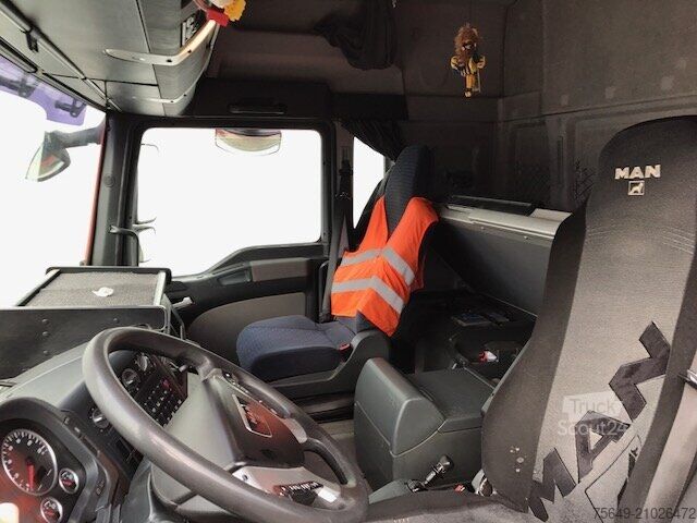 LKW-Fahrgestell MAN TGA 26.440 6x2-2BL TGA 26.440 6x2-2BL