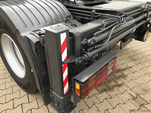Tornkran Mercedes-Benz Actros 1836 LS 4x2 Actros 1836 LS 4x2 mit Kran MKG HLK 330HP