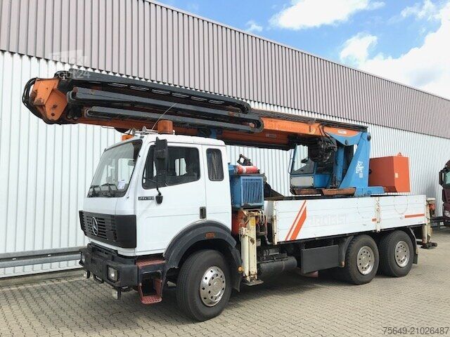 Grue montée sur camion Mercedes-Benz 2638 K 6x4 mit Heckkran Palfinger PK 68000 2638 K 6x4 mit Heckkran Palfinger PK 68000