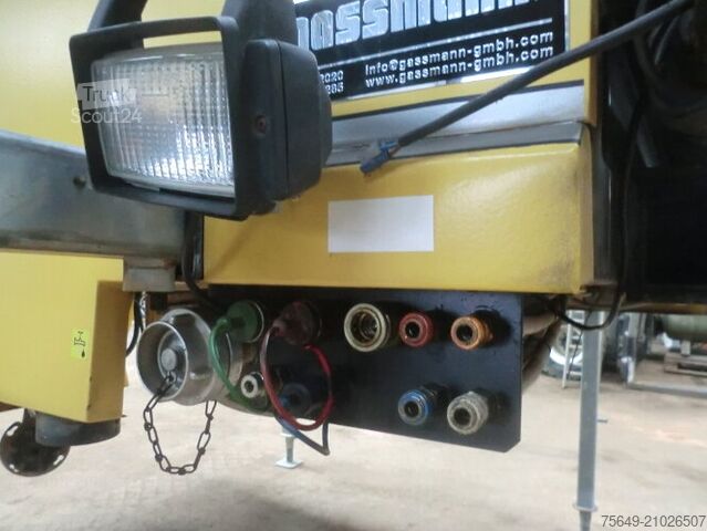 Camion à usage spécial Unimog AUGL Kehrmaschine KMU88H AUGL KMU88H, Kehrmaschinen-Aufbau