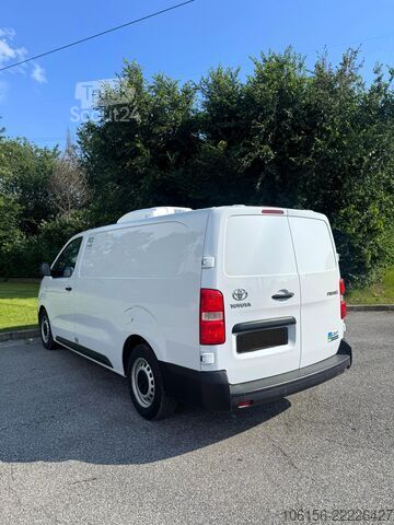 Isolerad minibuss med kylaggregat TOYOTA PROACE LONG 2.0 DIESEL