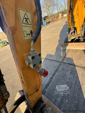 Miniescavatore HYUNDAI 16-9 Löffel Packet mit Abruchhammer