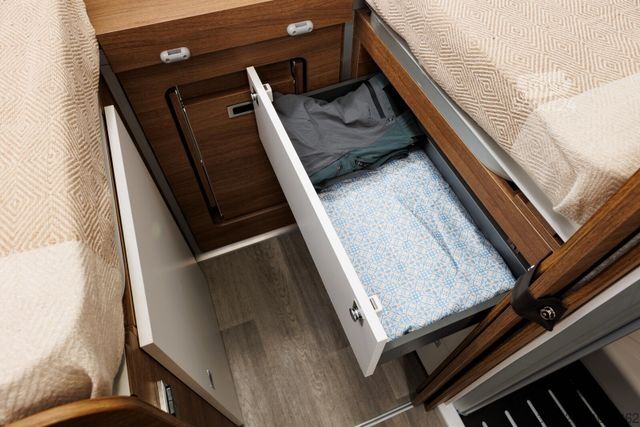 Camping-car semi-intégré BENIMAR Mileo M268 ALDE Heizung / Verfügbar Mai 2026