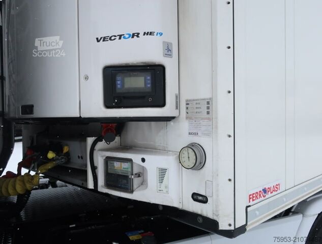 Reefer semitrailer Schmitz Cargobull SKO 24 Doppelstock Liftachse Carrier Vector HE19