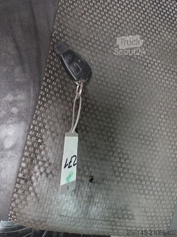 Dreiseitenkipper MERCEDES-BENZ Sprinter DoKa 3 S Kipper 515 Motorschaden