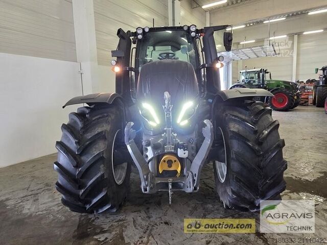 Tractor Valtra T 235 D
