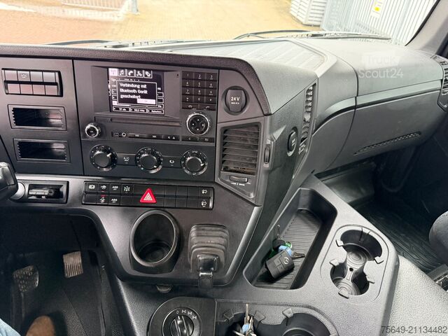 Vrachtwagenchassis Mercedes-Benz Arocs 3351 AK 6x6 Arocs 3351 AK 6x6, Grounder