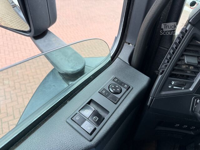 Vrachtwagenchassis Mercedes-Benz Arocs 3351 AK 6x6 Arocs 3351 AK 6x6, Grounder