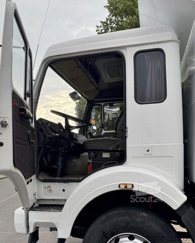 Camião de caixa fechada Mercedes-Benz SK 2425 - V8 - 240 TKm - 6x2