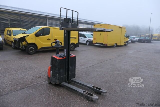 Hochhubwagen bt SWE 080L Batterie 18/2021