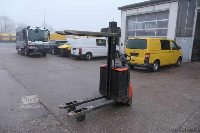 Hochhubwagen bt SWE 080L Batterie 40/2020