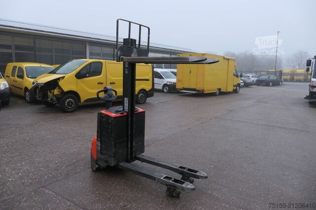 Hochhubwagen bt SWE 080L Batterie 44/2021