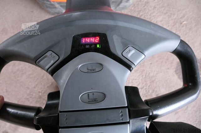 Hochhubwagen bt SWE 080L Batterie 48/2022